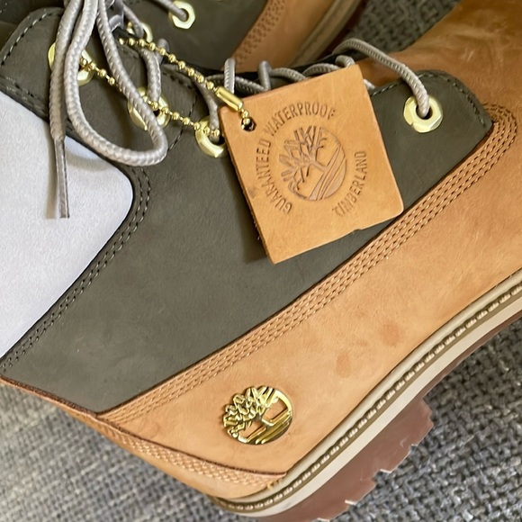 NWT TIMBERLAND Waterproof Boots! - Picture 7 of 12